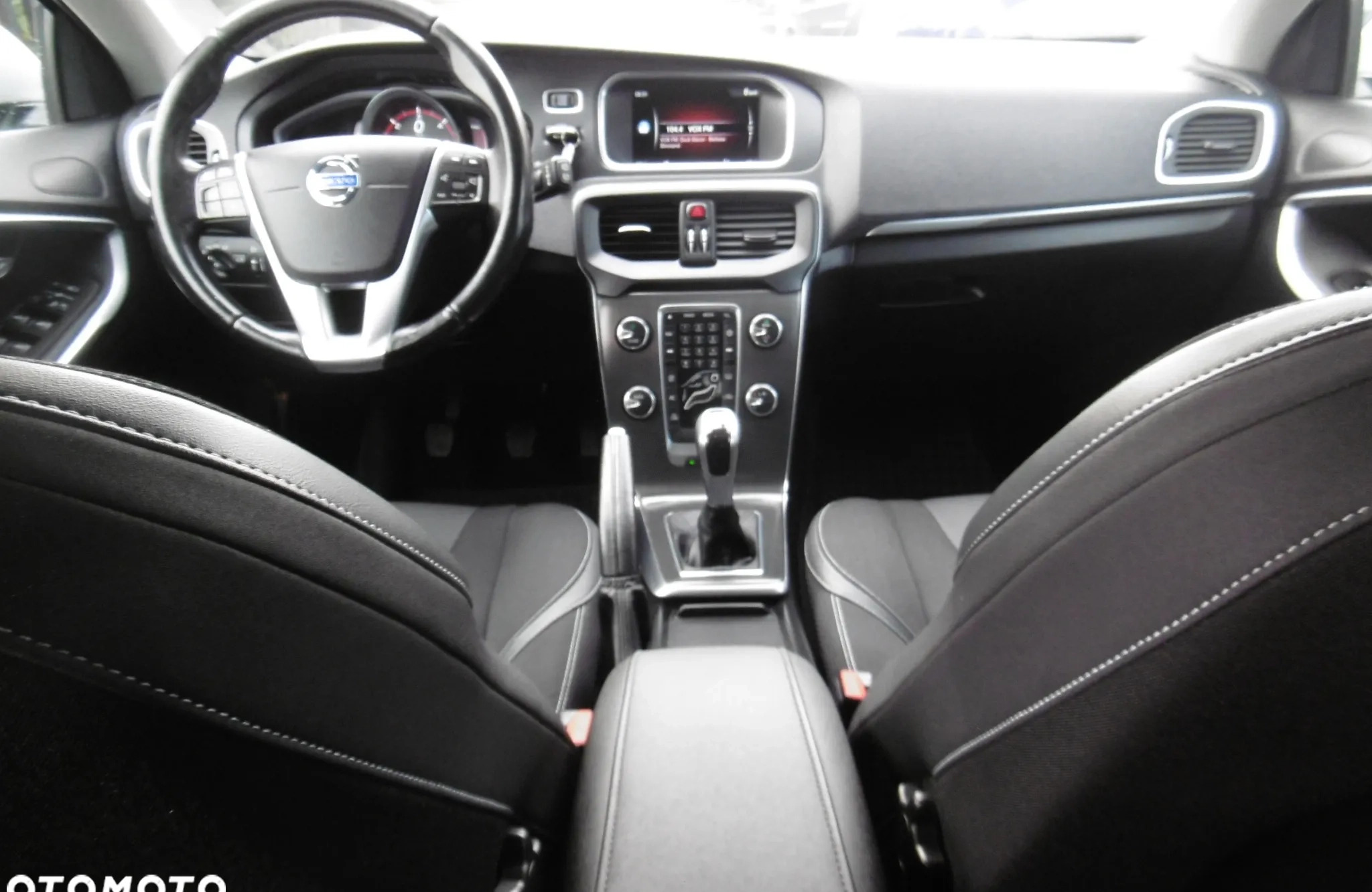 Volvo V40 cena 25900 przebieg: 264520, rok produkcji 2014 z Łuków małe 781